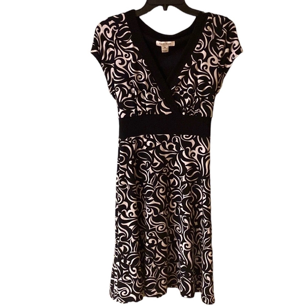 White House/ Black Market Dress
